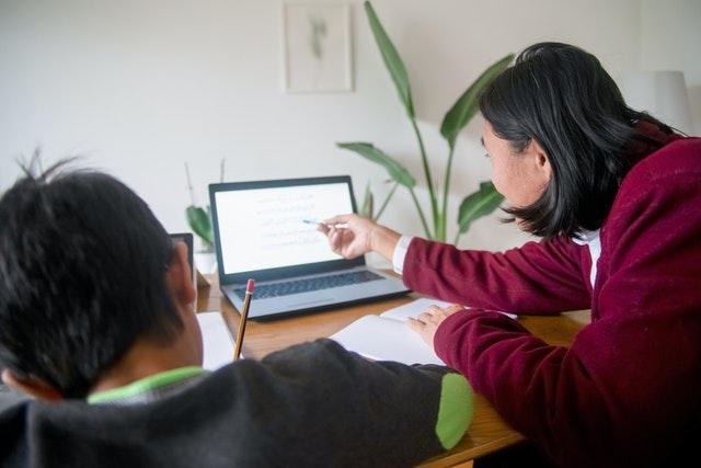 Educación Meta 4.7